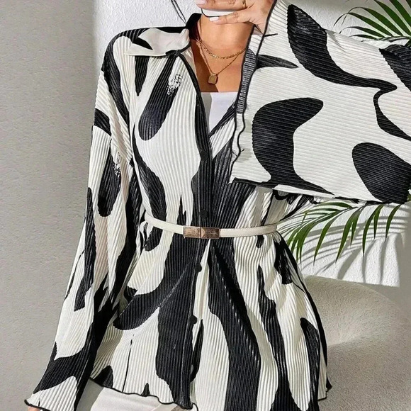 Apricot Casual Women's Loose Fit Drop Shoulder Long Sleeve Pleated Shirt - Picture 1 of 6